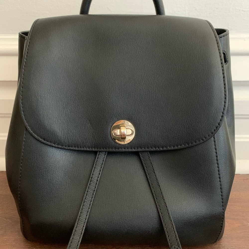 Michael kors black leather Rivington purse